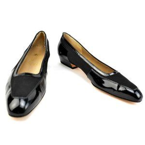 Salvatore Ferragamo - Black Patent Leather Low Heels / Pumps US 9 Narrow (AA, N)